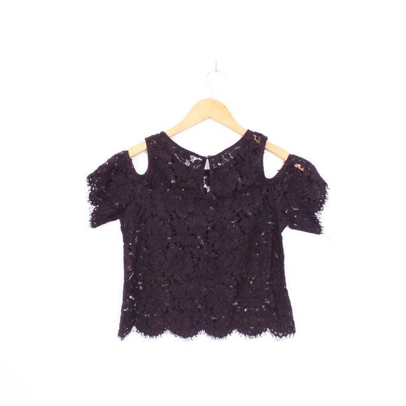 *Eclipse Purple Lace Cold Shoulder Top - Picture 6 of 7